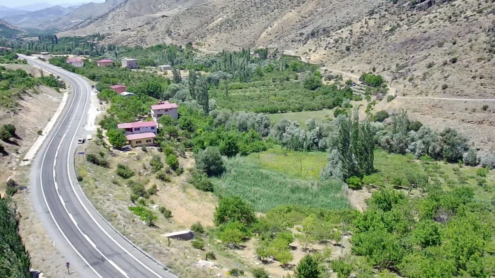 YELATAN KÖYÜNDE İMARA AÇIK 5.050 m² ARSA - Niğde Çamardı Satılık | Turasan Emlak