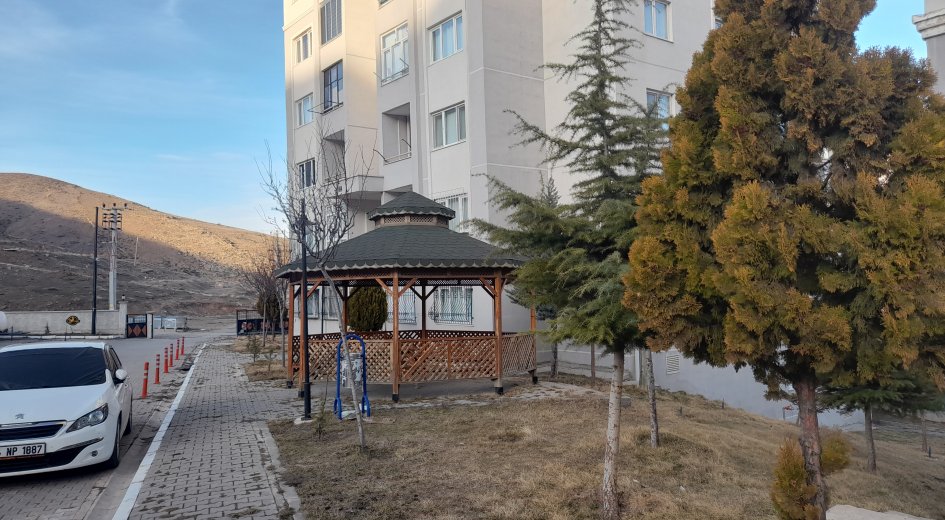 BADEMDERE TOKİ KÖY VE DAĞ MANZARALI - Fotoğraf 3 | Turasan Emlak Niğde