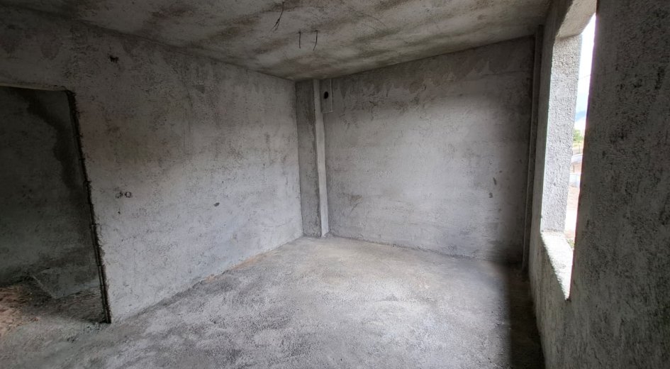 500 m² Arsa İçinde 2 Katlı 250 m² Ev – Sıvalı Kaba İnşaat