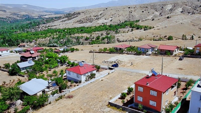 TURASAN EMLAKTAN ÇUKURBAĞ KÖYÜNDE İMARLI 500m² VİLLALIK ARSA - Fotoğraf 18 | Turasan Emlak Niğde