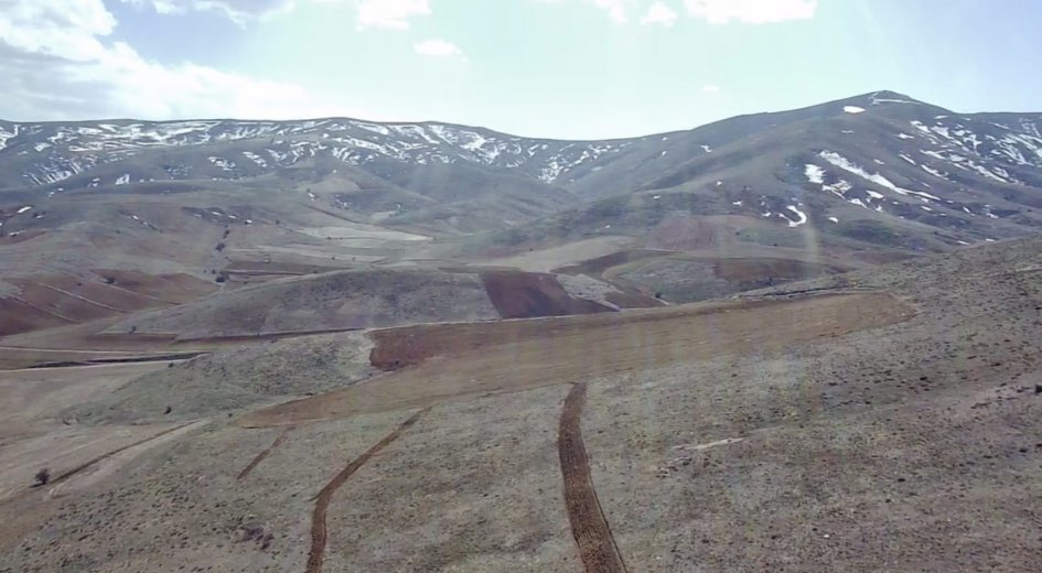 Menik Mevkisinde 135.100m² TEK TAPU Satılık Tarla