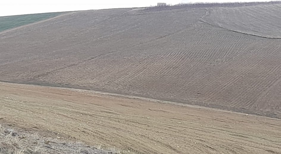 Menik Mevkisinde 135.100m² TEK TAPU Satılık Tarla
