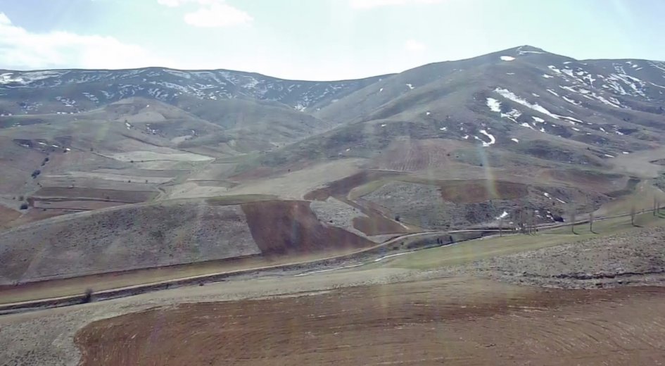 Menik Mevkisinde 135.100m² TEK TAPU Satılık Tarla