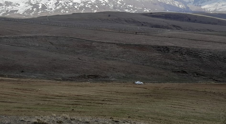 Menik Mevkisinde 135.100m² TEK TAPU Satılık Tarla