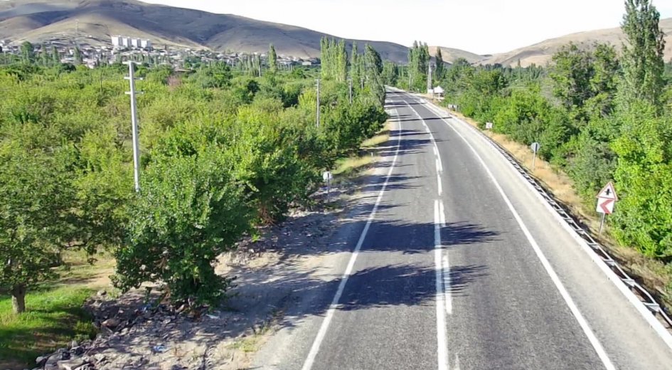 ANA YOLA ASFALTA SIFIR ELEKTRİK VE SU SORUNU OLMAYAN 	8.431 m² DİKİLİ BAHÇE - Fotoğraf 9 | Turasan Emlak Niğde