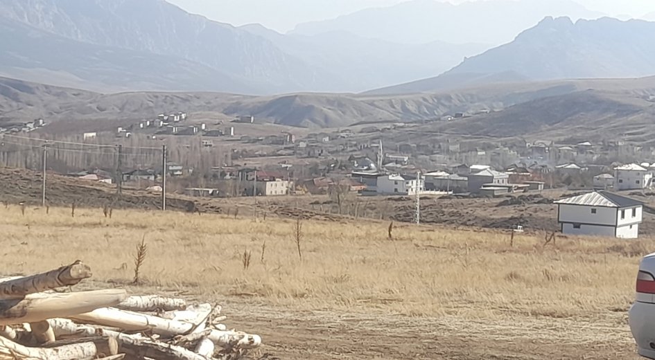 BURÇ KÖYÜNDE 5.238m² TARLA MUHTEŞEM KONUMDA