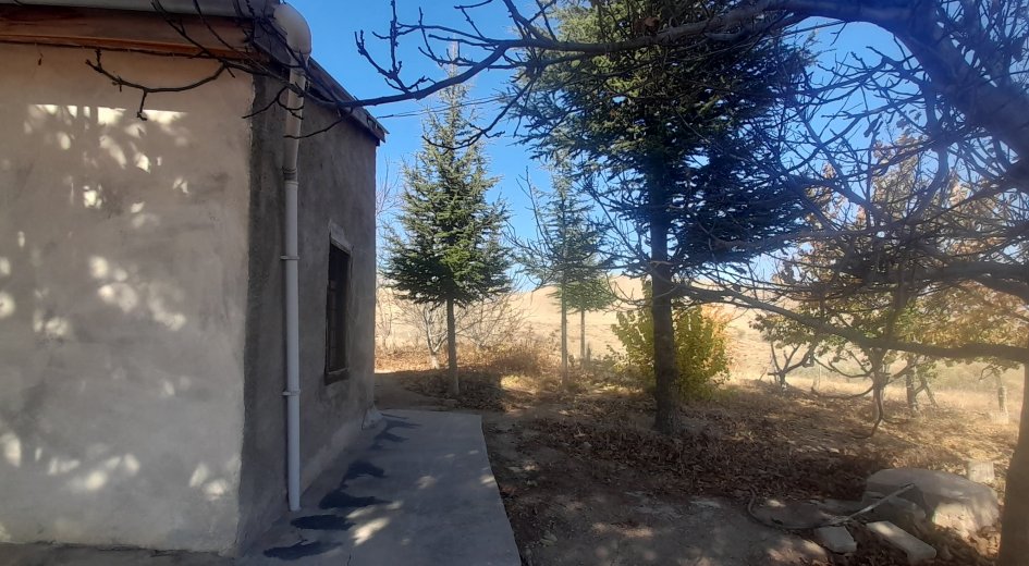 BURÇ KÖYÜNDE 5.238m² TARLA MUHTEŞEM KONUMDA