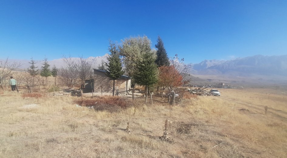 BURÇ KÖYÜNDE 5.238m² TARLA MUHTEŞEM KONUMDA