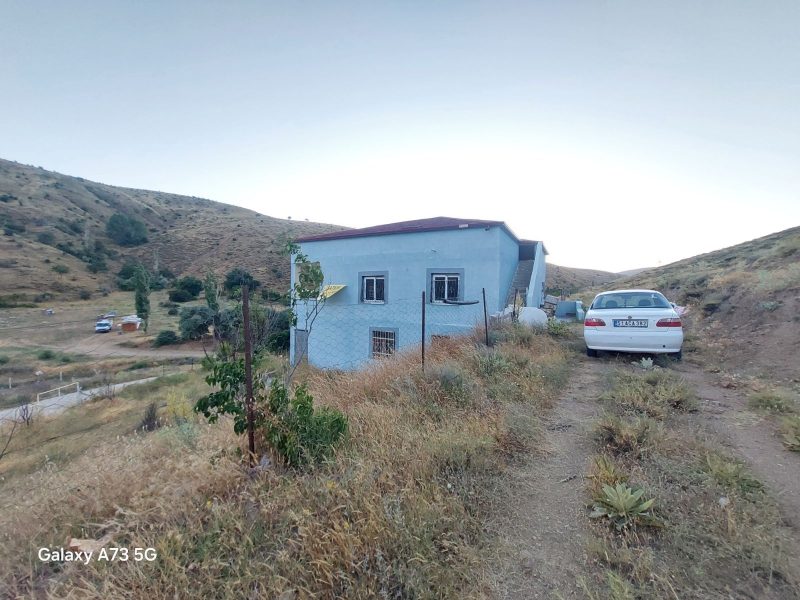 Bademderede Yola Yakın 9.618 m² Satılık Müstakil Ev & Bahçe - Fotoğraf 3 | Turasan Emlak Niğde