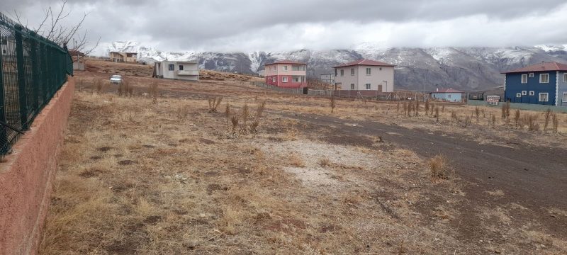 Bademdere Köyünde Villa, Ev ister Yatırıma Uygun İmarlı Arsalar - Fotoğraf 8 | Turasan Emlak Niğde