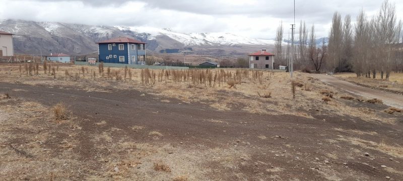 Bademdere Köyünde Villa, Ev ister Yatırıma Uygun İmarlı Arsalar - Fotoğraf 7 | Turasan Emlak Niğde