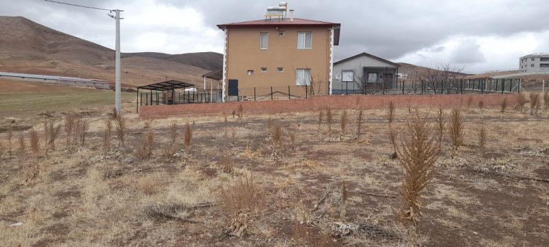 Bademdere Köyünde Villa, Ev ister Yatırıma Uygun İmarlı Arsalar - Fotoğraf 3 | Turasan Emlak Niğde