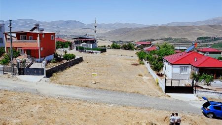 TURASAN EMLAKTAN ÇUKURBAĞ KÖYÜNDE İMARLI 500m² VİLLALIK ARSA