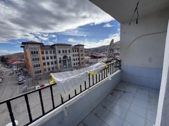 Çamardı Çarşı Merkezde Kaçırılmayak Satılık 2 + 1 Daire Fırsatı 