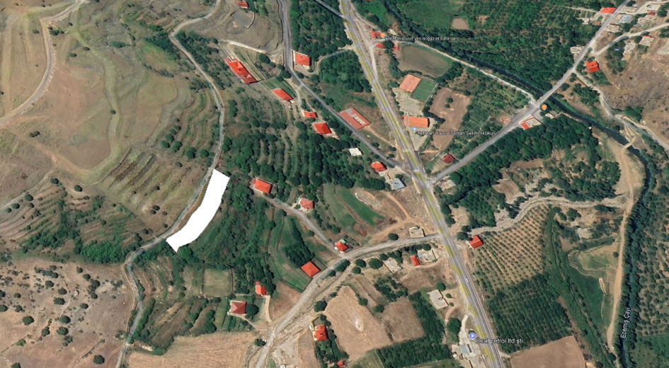 YELATAN KÖYÜNDE KELEPİR ACİL SATILIK ARSA - Fotoğraf 1 | Turasan Emlak Niğde